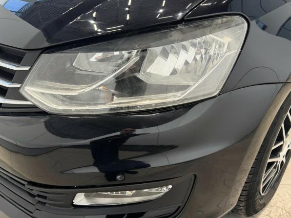 Volkswagen Polo V Рестайлинг с пробегом 2018 года, цена 1 105 000 рублей, 215425 км, седан, Автокод Объявления