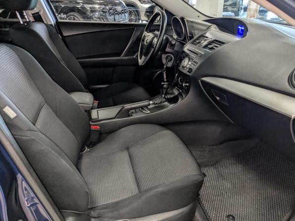 Mazda 3 II (BL) Рестайлинг с пробегом 2013 года, цена 1 189 500 рублей, 92115 км, седан, Автокод Объявления
