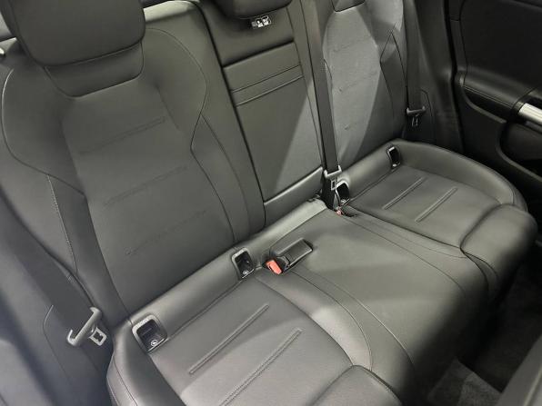 Новый Mercedes-Benz GLA II (H247) Рестайлинг 2024 года, цена 4 749 000 рублей, внедорожник, Автокод Объявления