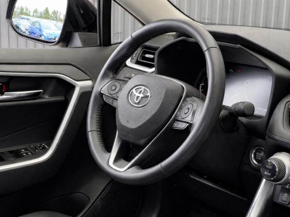Toyota RAV4 V (XA50) с пробегом 2025 года, цена 3 877 000 рублей, 17288 км, внедорожник, Автокод Объявления