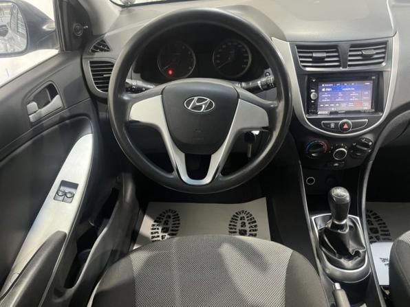 Hyundai Solaris I с пробегом 2011 года, цена 635 000 рублей, 213598 км, седан, Автокод Объявления