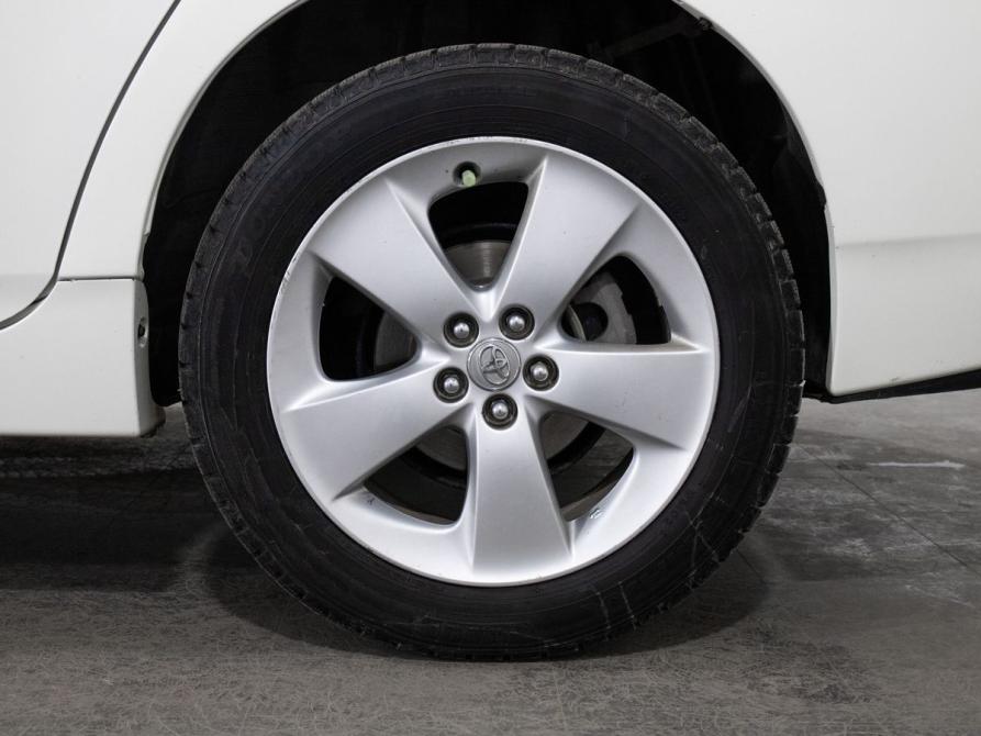 Toyota Prius III Рестайлинг (XW30) Иркутск  - изображение 21
