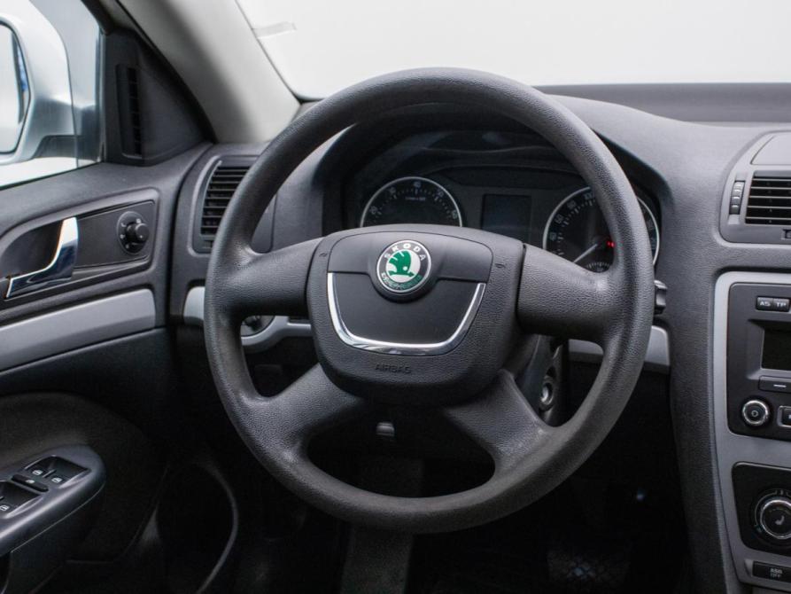 Skoda Octavia II (A5) Рестайлинг Москва  - изображение 15