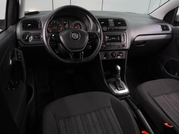 Volkswagen Polo V Рестайлинг с пробегом 2017 года, цена 1 119 000 рублей, 155944 км, седан, Автокод Объявления