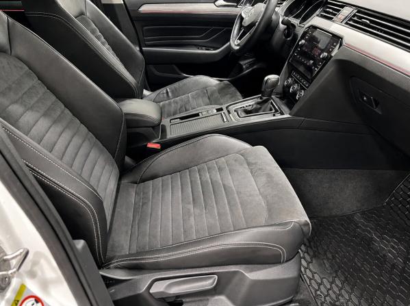 Volkswagen Passat B8 Рестайлинг с пробегом 2020 года, цена 2 590 000 рублей, 36605 км, седан, Автокод Объявления