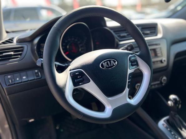 Kia Rio III Рестайлинг с пробегом 2016 года, цена 920 000 рублей, 188000 км, седан, Автокод Объявления