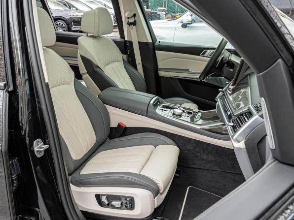 BMW X7 I (G07) Рестайлинг с пробегом 2024 года, цена 19 350 000 рублей, 11218 км, внедорожник, Автокод Объявления