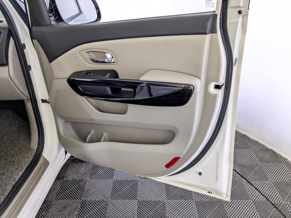 Kia Carnival III с пробегом 2019 года, цена 3 220 000 рублей, 81835 км, минивэн, Автокод Объявления