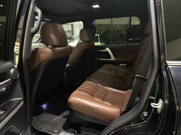 Toyota Land Cruiser 200 Series Рестайлинг 2 с пробегом 2019 года, цена 6 930 000 рублей, 232788 км, внедорожник, Автокод Объявления