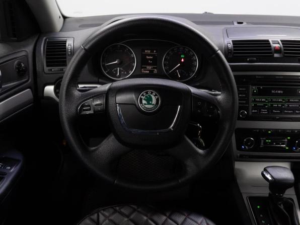 Skoda Octavia II (A5) Рестайлинг с пробегом 2012 года, цена 949 000 рублей, 173348 км, лифтбек, Автокод Объявления