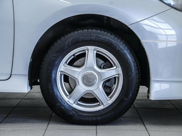 Toyota Wish II Рестайлинг с пробегом 2012 года, цена 1 350 000 рублей, 97297 км, минивэн, Автокод Объявления