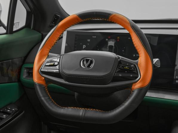 Changan UNI-T I Рестайлинг с пробегом 2023 года, цена 2 999 000 рублей, 4000 км, внедорожник, Автокод Объявления