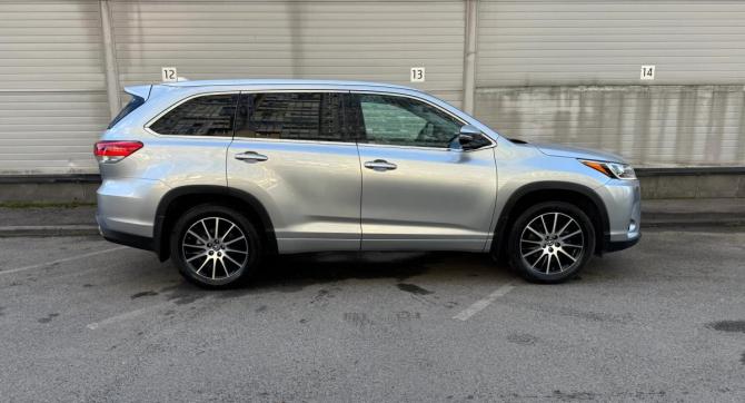 Toyota Highlander III (XU50) Рестайлинг с пробегом 2018 года, цена 3 779 000 рублей, 42688 км, внедорожник, Автокод Объявления