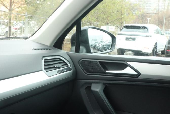 Volkswagen Tiguan II с пробегом 2020 года, цена 2 399 000 рублей, 96374 км, внедорожник, Автокод Объявления