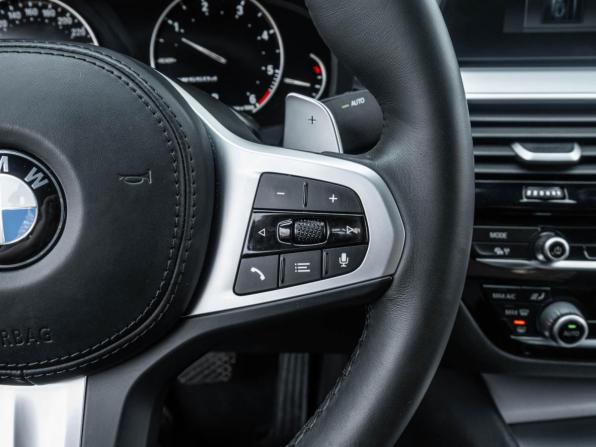 BMW 5 серии VII (G30/G31/G38) с пробегом 2019 года, цена 3 499 000 рублей, 95605 км, седан, Автокод Объявления