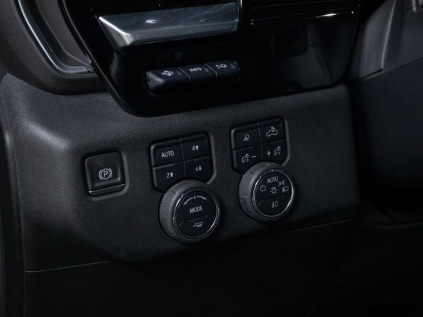Chevrolet Silverado IV (T1XX) Рестайлинг с пробегом 2023 года, цена 9 499 000 рублей, 10195 км, offers.body_type.unknown, Автокод Объявления