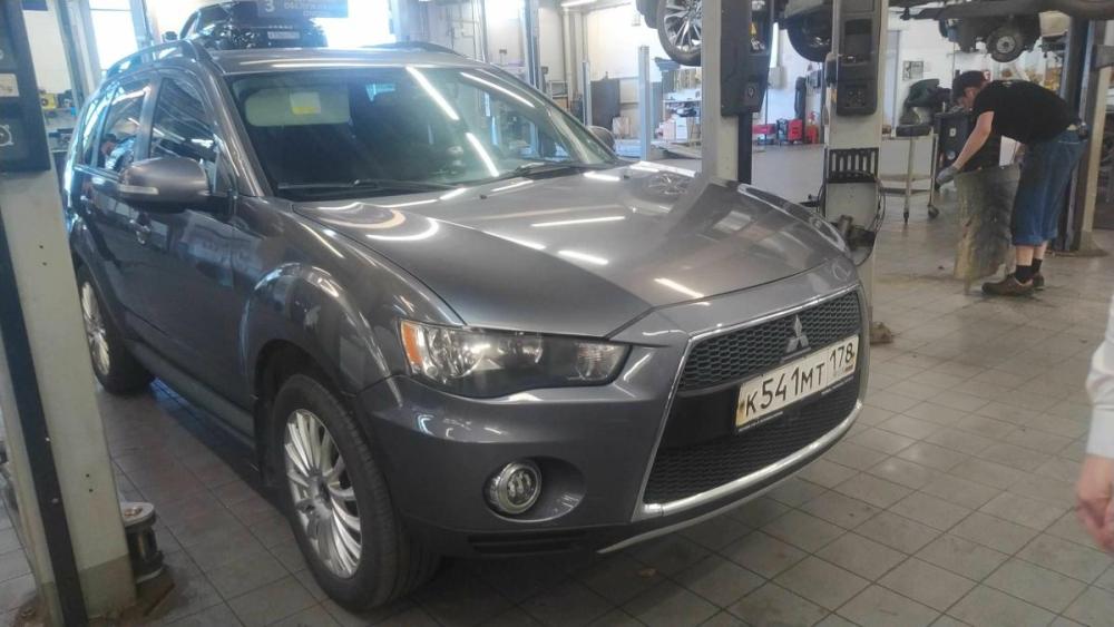 Mitsubishi Outlander II Рестайлинг Санкт-Петербург  - изображение 1
