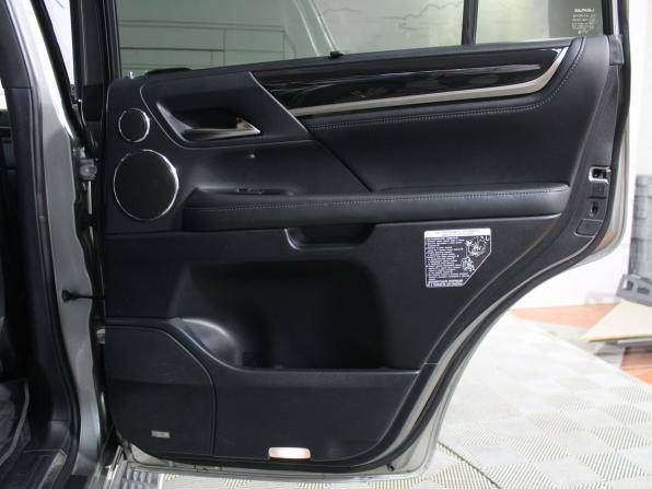 Lexus LX III Рестайлинг 2 с пробегом 2016 года, цена 5 850 000 рублей, 187682 км, внедорожник, Автокод Объявления