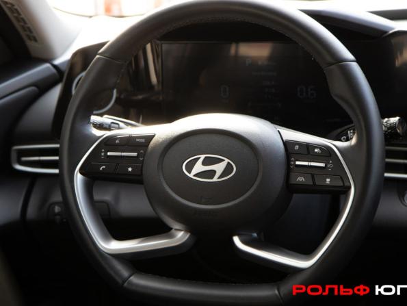 Hyundai Elantra VII (CN7) Рестайлинг с пробегом 2024 года, цена 2 133 000 рублей, 23247 км, седан, Автокод Объявления