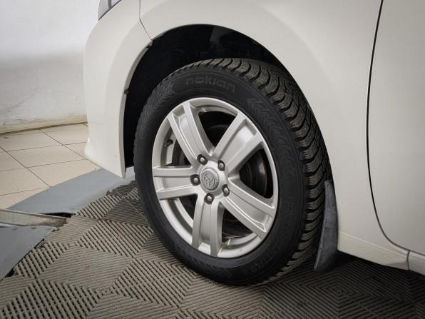 Toyota Corolla XI (E160 E170 E180) с пробегом 2015 года, цена 1 065 000 рублей, 262000 км, седан, Автокод Объявления