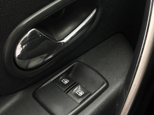 Renault Logan II с пробегом 2015 года, цена 675 000 рублей, 218089 км, седан, Автокод Объявления