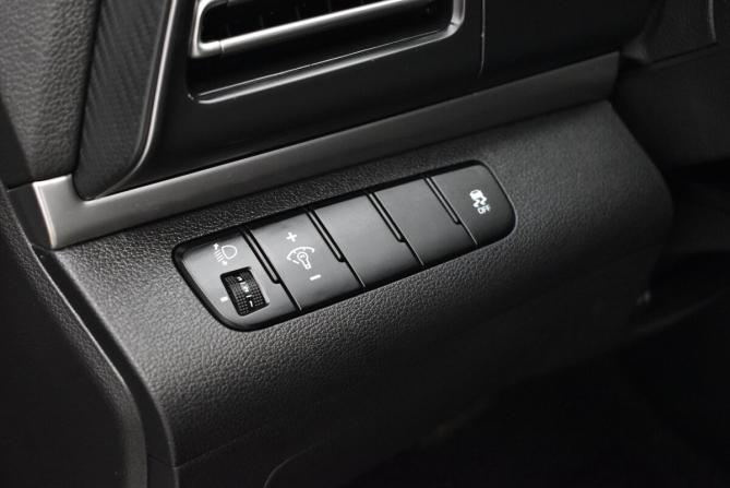 Hyundai Elantra VI (AD) Рестайлинг с пробегом 2019 года, цена 1 640 000 рублей, 105278 км, седан, Автокод Объявления