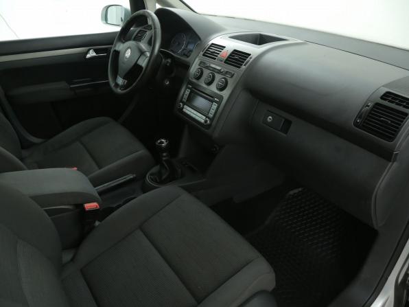 Volkswagen Touran I Рестайлинг с пробегом 2007 года, цена 559 000 рублей, 265000 км, компактвэн, Автокод Объявления