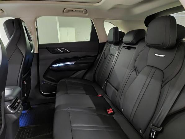 Hongqi HS3 с пробегом 2024 года, цена 2 878 000 рублей, 43558 км, внедорожник, Автокод Объявления