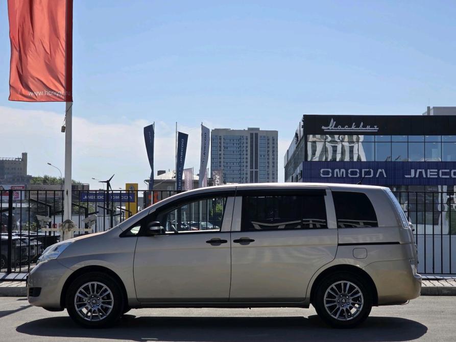 Toyota ISis I Рестайлинг Новосибирск  - изображение 4