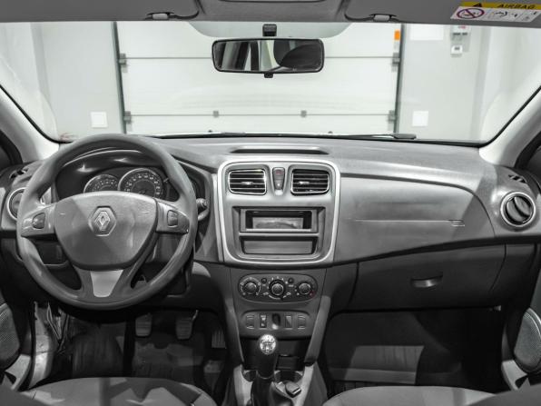 Renault Sandero II с пробегом 2017 года, цена 696 805 рублей, 313649 км, хэтчбек, Автокод Объявления
