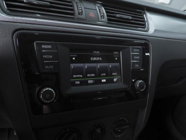 Skoda Rapid I с пробегом 2017 года, цена 1 250 000 рублей, 35271 км, лифтбек, Автокод Объявления