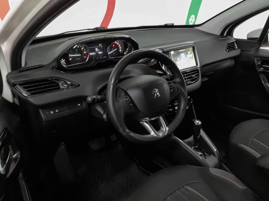 Peugeot 208 I Москва  - изображение 8