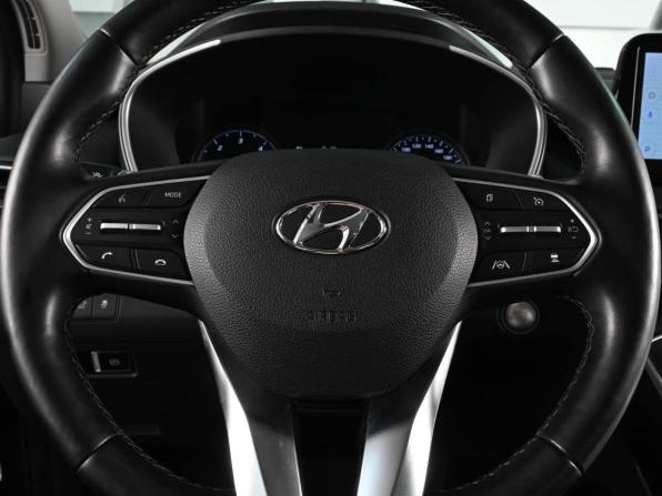 Hyundai Santa Fe IV Рестайлинг с пробегом 2021 года, цена 3 689 000 рублей, 60816 км, внедорожник, Автокод Объявления