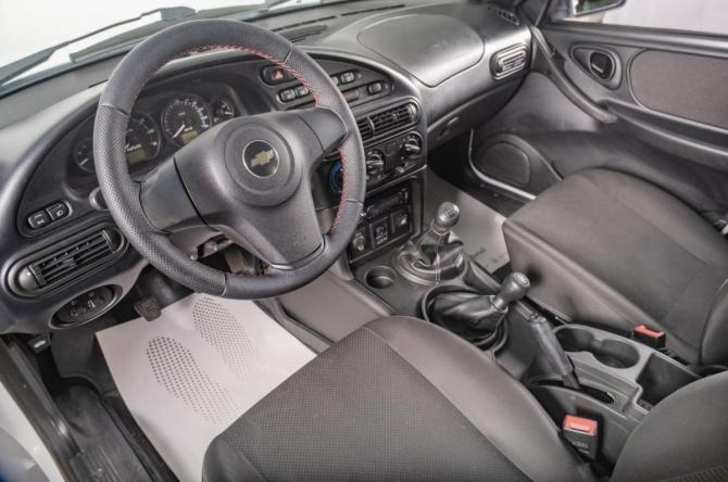 Chevrolet Niva I Рестайлинг с пробегом 2018 года, цена 799 000 рублей, 150000 км, внедорожник, Автокод Объявления