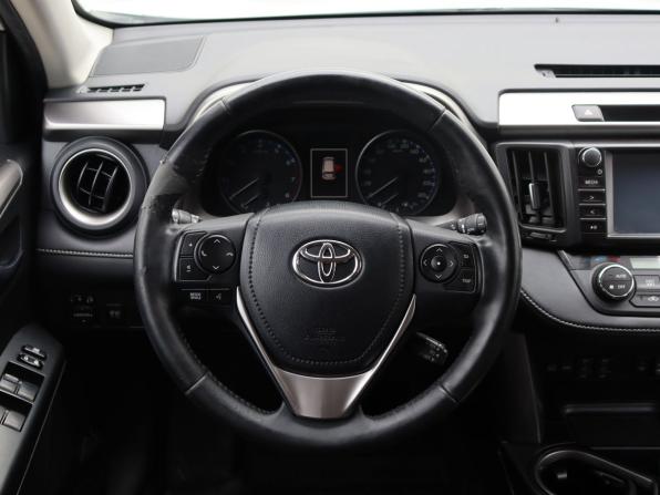 Toyota RAV4 IV (XA40) Рестайлинг с пробегом 2017 года, цена 2 589 000 рублей, 174782 км, внедорожник, Автокод Объявления