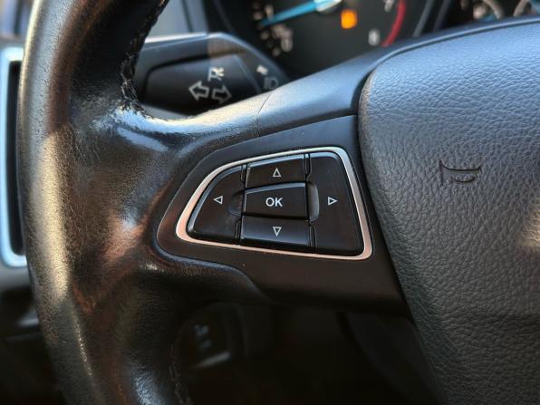 Ford Focus III Рестайлинг с пробегом 2018 года, цена 945 000 рублей, 238172 км, универсал, Автокод Объявления