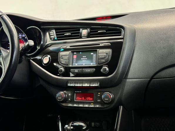 Kia Ceed II Рестайлинг с пробегом 2015 года, цена 1 299 000 рублей, 173582 км, хэтчбек, Автокод Объявления