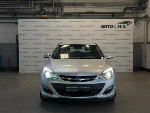 Opel Astra J Рестайлинг с пробегом 2013 года, цена 699 000 рублей, 193000 км, седан, Автокод Объявления