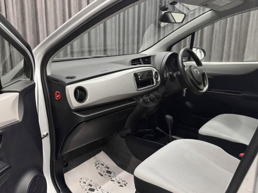 Toyota Vitz III (XP130) Красноярск  - изображение 11