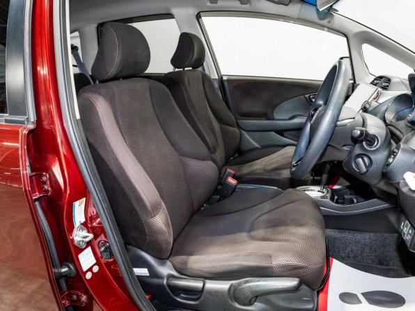 Honda Fit II с пробегом 2012 года, цена 900 000 рублей, 91800 км, хэтчбек, Автокод Объявления
