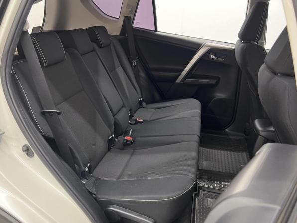 Toyota RAV4 IV (XA40) Рестайлинг с пробегом 2017 года, цена 2 350 000 рублей, 133792 км, внедорожник, Автокод Объявления