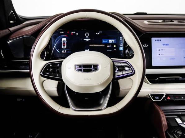 Geely Monjaro I с пробегом 2023 года, цена 3 248 000 рублей, 40655 км, внедорожник, Автокод Объявления