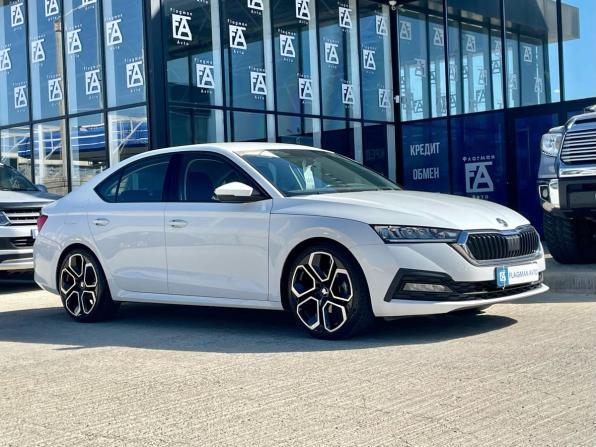 Skoda Octavia IV (A8) с пробегом 2020 года, цена 2 365 000 рублей, 141000 км, лифтбек, Автокод Объявления