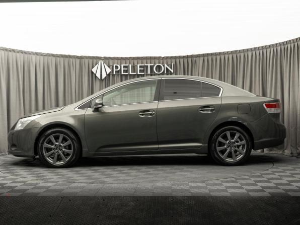 Toyota Avensis III с пробегом 2009 года, цена 895 000 рублей, 245111 км, седан, Автокод Объявления
