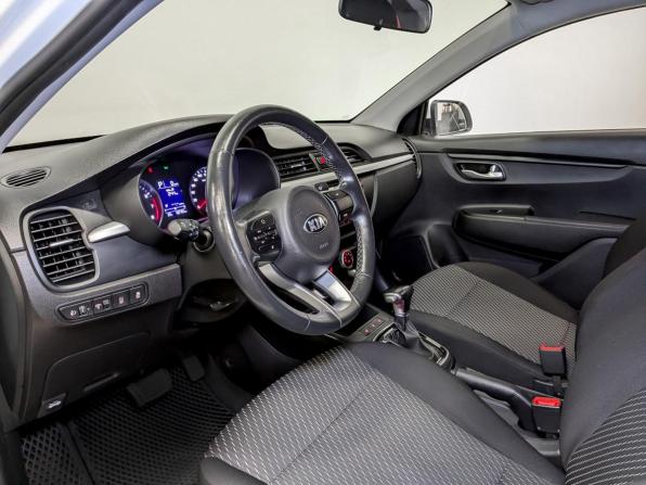Kia Rio IV с пробегом 2019 года, цена 1 340 000 рублей, 130755 км, седан, Автокод Объявления