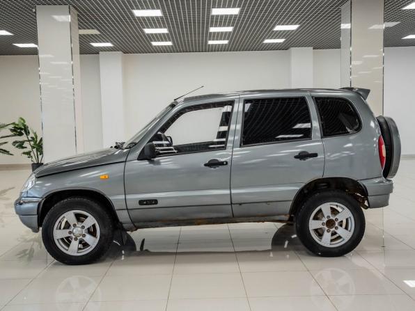 Chevrolet Niva I с пробегом 2004 года, цена 227 000 рублей, 236221 км, внедорожник, Автокод Объявления