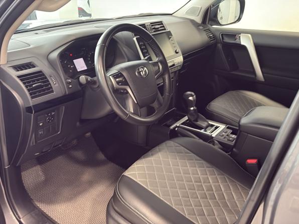 Toyota Land Cruiser Prado 150 Series Рестайлинг 3 с пробегом 2022 года, цена 6 135 000 рублей, 22080 км, внедорожник, Автокод Объявления