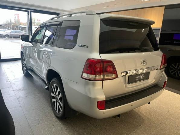 Toyota Land Cruiser 200 Series с пробегом 2011 года, цена 2 555 000 рублей, 325660 км, внедорожник, Автокод Объявления
