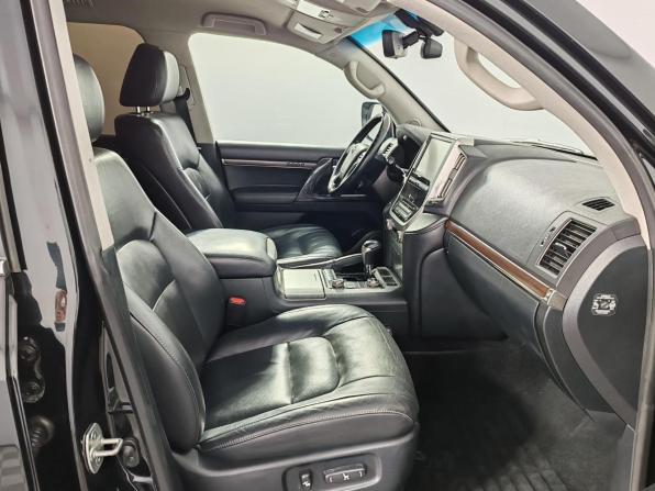 Toyota Land Cruiser 200 Series Рестайлинг 2 с пробегом 2015 года, цена 3 830 000 рублей, 382361 км, внедорожник, Автокод Объявления