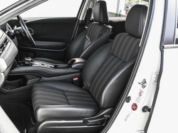 Honda Vezel I с пробегом 2015 года, цена 1 644 000 рублей, 97412 км, внедорожник, Автокод Объявления